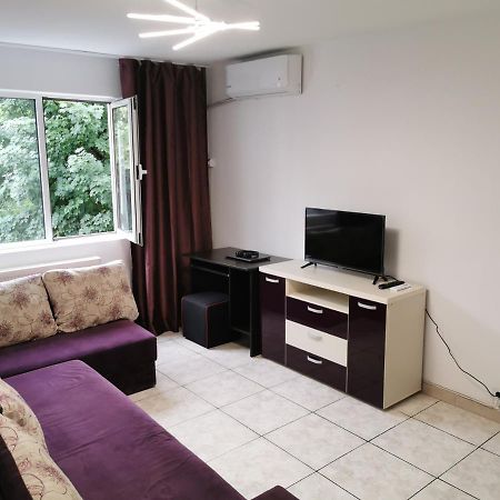 Confortable Cozy Apt Bucharest Exterior photo